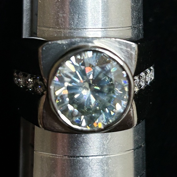 Genuine 4.00 CTs Off White Diamond Ring Round Brilliant Cut 925 Sterling Silver - Picture 6 of 11